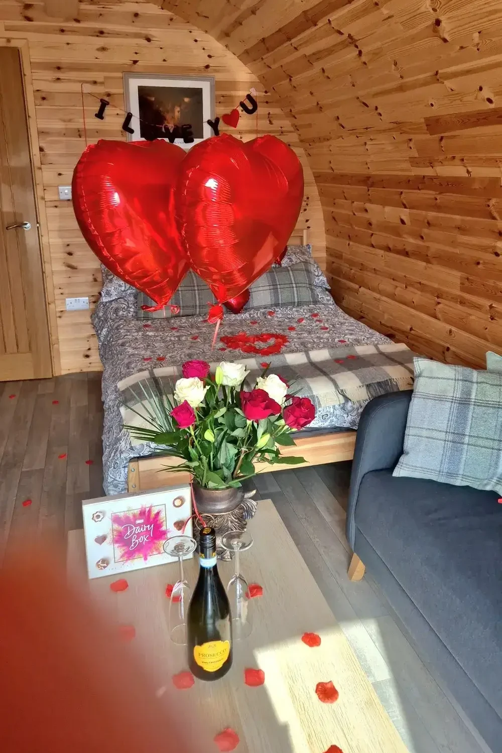 Romance/Aniversery Package with Flowers